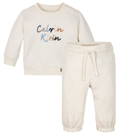 Calvin Klein Sweatset - Colour Logo - Tofu White Calvin Klein Sweatset - Colour Logo - Tofu White