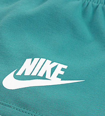 Nike Shorts Set - T-shirt/Shorts - Dusty Cactus Nike Shorts Set - T-shirt/Shorts - Dusty Cactus