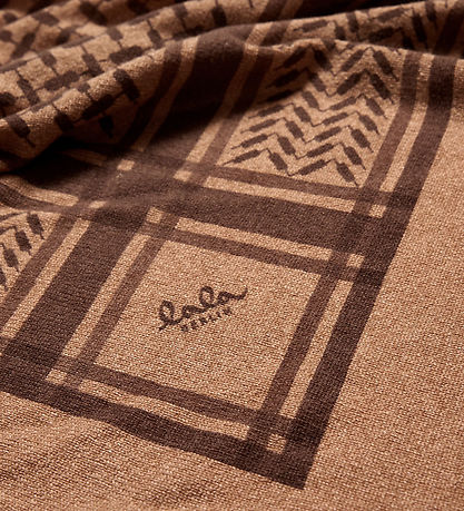 Lala Berlin Scarf - Triangle Trinity Classic+ M - Beige