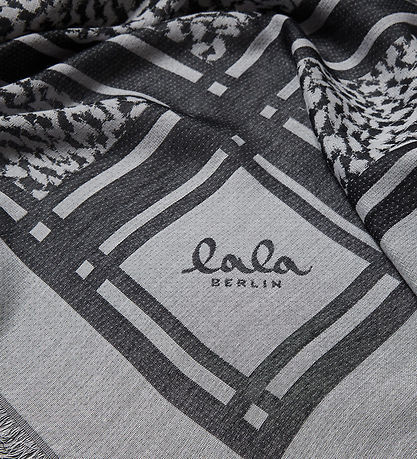 Lala Berlin Scarf - Triangle Tilda - Swoosh Black/White