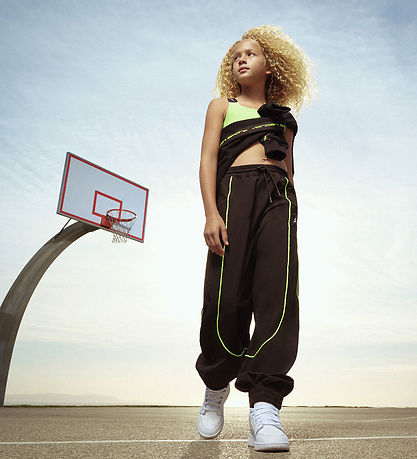Hauts de Sport Jordan - Dri-Fit - Électrique Green av. Logo