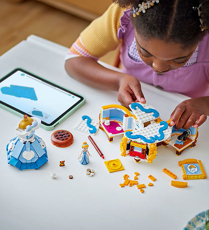 LEGO® Disney - Tuhkimo Mekko 43266 - 474 Osaa