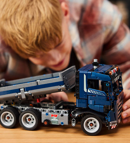 LEGO® Technic - Tipping Dump Truck 42203 - 462 Parts LEGO® Technic - Tipping Dump Truck 42203 - 462 Parts