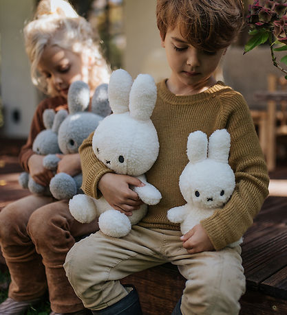 Bon Ton Toys Soft Toy - 23 cm - Miffy ECO Teddy - Light Grey Bon Ton Toys Soft Toy - 23 cm - Miffy ECO Teddy - Light Grey