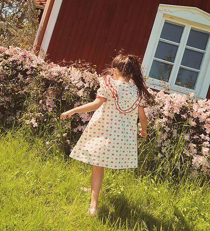 Flöss Dress - Sofia - Soft White Berry w. Lace