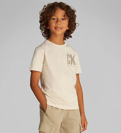 T-Shirt Calvin Klein - Poitrine Surf Graphique - Oyster Grey T-Shirt Calvin Klein - Poitrine Surf Graphique - Oyster Grey