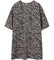 LMTD Dress - NlfZebra - Pink Marshmallow/Raven Zebra LMTD Dress - NlfZebra - Pink Marshmallow/Raven Zebra