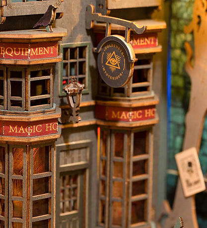 Rolife Miniature Diorama - DIY - Book Nook & Wonderland - Magic Rolife Miniature Diorama - DIY - Book Nook & Wonderland - Magic
