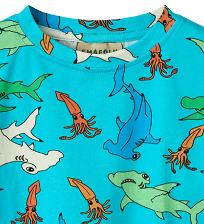 Småfolk T-shirt - Blue Atoll w. Hammerhead sharks
