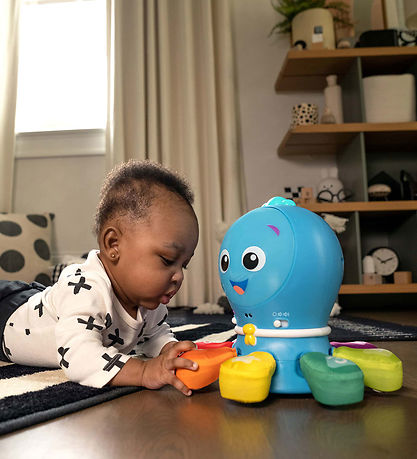 Baby Einstein Activity Toy - 4-I-1 Crawl & Chase Pal - Go O Baby Einstein Activity Toy - 4-I-1 Crawl & Chase Pal - Go O