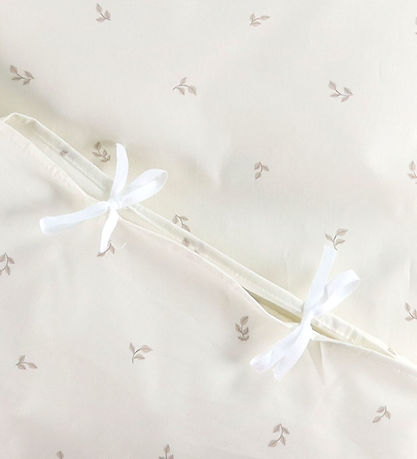 Nørgaard Madsens Bedding - Baby - White w. Beige Leaves Nørgaard Madsens Bedding - Baby - White w. Beige Leaves