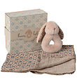 Maileg Rattle set - Rabbit rattle/Muslin Cloth - Powder Maileg Rattle set - Rabbit rattle/Muslin Cloth - Powder