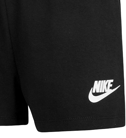 Nike Shorts - Black w. Logo