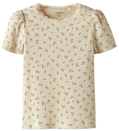 T-Shirt Name It - Rib - NmfHoise - Soleil Kiss av. Fleurs T-Shirt Name It - Rib - NmfHoise - Soleil Kiss av. Fleurs
