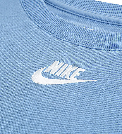 Nike Shorts Set - Top/Shorts - Blue Beyond Nike Shorts Set - Top/Shorts - Blue Beyond