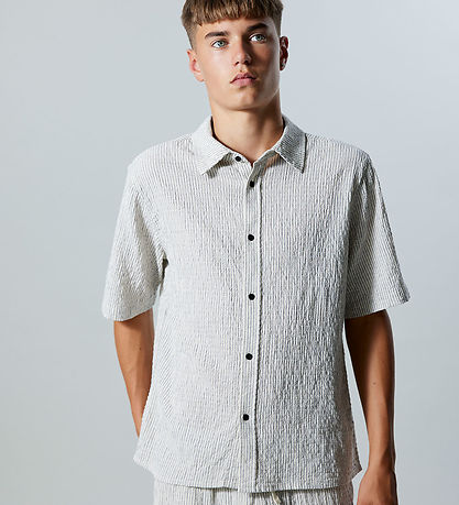 LMTD Shirt s/s - NlmHugo - Turtledove w. Stripes