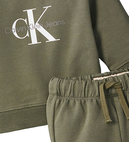 Calvin Klein Sweat Set - Monogram - Dusty OliveGreen Calvin Klein Sweat Set - Monogram - Dusty OliveGreen