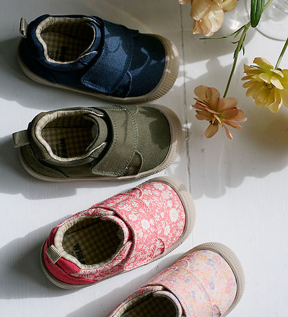 Wheat Prewalker - Kei - Multi Flowers