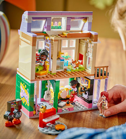 LEGO® Friends - Music Store & Apartment 42653 - 483 Parts