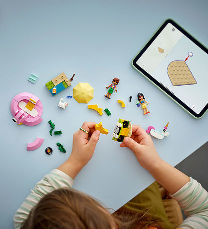 LEGO® Friends - Poolparty med enhörning och F... 42658 - 99 Dela
