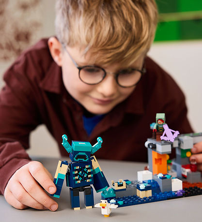 LEGO® Minecraft LEGO - La rencontre avec le Warden 21274 - 238 P LEGO® Minecraft LEGO - La rencontre avec le Warden 21274 - 238 P