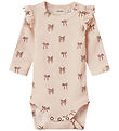 Lil' Atelier Bodysuit l/s - Rib - NbfGavo - Silver Peony/Bow Lil' Atelier Bodysuit l/s - Rib - NbfGavo - Silver Peony/Bow