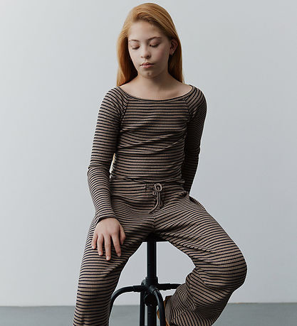 Sofie Schnoor Bluse - Rib - Soma - Brown Striped Sofie Schnoor Bluse - Rib - Soma - Brown Striped