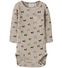 Name It Bodysuit l/s - NbmNooter - Iceland Fossil Name It Bodysuit l/s - NbmNooter - Iceland Fossil