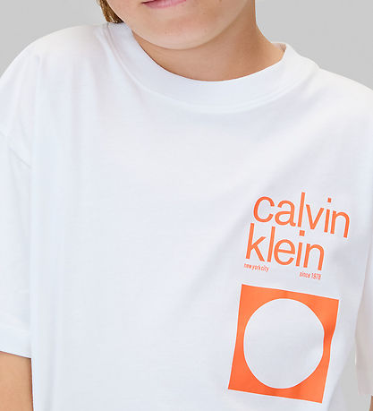 T-Shirt Calvin Klein - City Scène - Bright White av. Orange T-Shirt Calvin Klein - City Scène - Bright White av. Orange