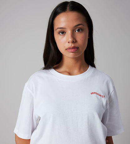T-Shirt LMTD - NlfHeart - Bright White/Rouge T-Shirt LMTD - NlfHeart - Bright White/Rouge