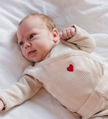 That's Mine Wikkelromper l/s - Rib - Zijde - Perfect Pale That's Mine Wikkelromper l/s - Rib - Zijde - Perfect Pale
