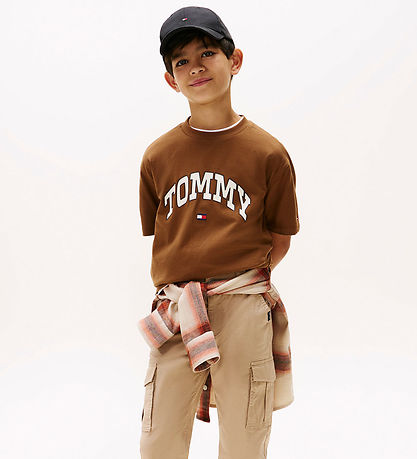 T-Shirt Tommy Hilfiger - Varsity - Noix de pécan T-Shirt Tommy Hilfiger - Varsity - Noix de pécan