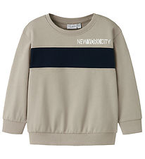 Name It Sweatshirt - NmmVance - Iceland Fossil w. Black Name It Sweatshirt - NmmVance - Iceland Fossil w. Black