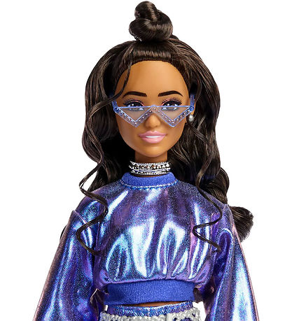 Barbie Doll - 30 cm - Deluxe Style Blue Sweater Latina Barbie Doll - 30 cm - Deluxe Style Blue Sweater Latina