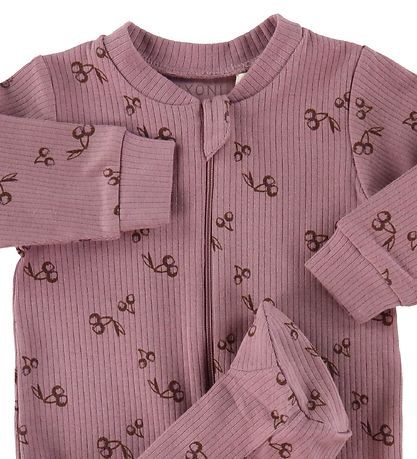 Fixoni Nightsuit w. Zipper/Feet - Grape Shake w. Print