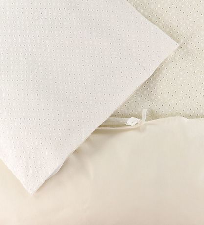 Nørgaard Madsens Bedding - Baby - Natural Embroidery w. Pointell Nørgaard Madsens Bedding - Baby - Natural Embroidery w. Pointell