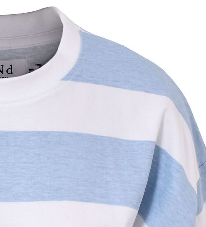 Hound T-shirt - Crop - Light Blue Hound T-shirt - Crop - Light Blue