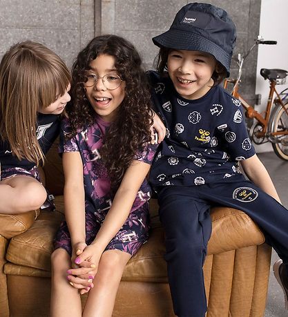 T-Shirt Hummel - HmlArt - Black Iris T-Shirt Hummel - HmlArt - Black Iris