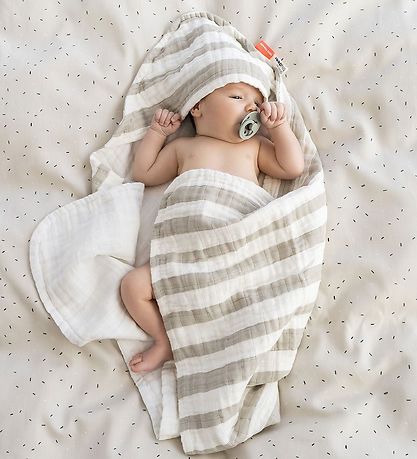 Done by Deer Baby towel - 70x70 cm - Stripes Sand