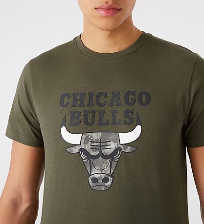 New Era T-Shirt - Chicago Bulls - Army Green