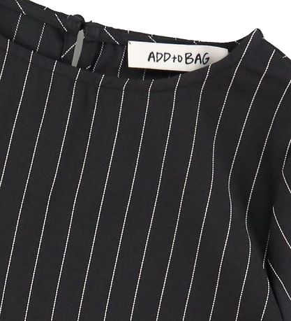 Add to Bag Genser - Svart m. Pinstripes