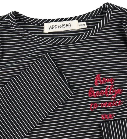 Add to Bag Blússa - Svart M. Rendur Add to Bag Blússa - Svart M. Rendur