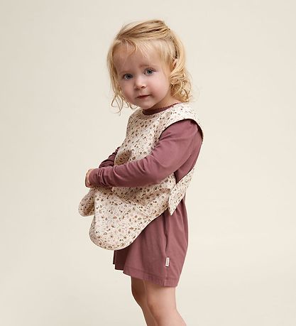 Pippi Baby Apron - Misty Rose Pippi Baby Apron - Misty Rose