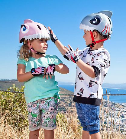 Crazy Safety Bicycle Helmet w. Light - Shark - Pink