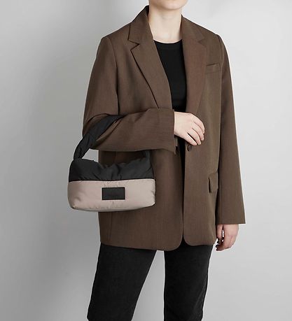 Markberg Bag - Imina MEGA Pouf - Black/Sand Markberg Bag - Imina MEGA Pouf - Black/Sand