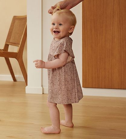 Fixoni Bodysuit w. Skirt s/s - Cameo Rose w. Flowers Fixoni Bodysuit w. Skirt s/s - Cameo Rose w. Flowers