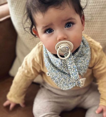 BIBS X Liberty De Lux Pacifiers - 2-Pack - Round - Eloise/Baby B BIBS X Liberty De Lux Pacifiers - 2-Pack - Round - Eloise/Baby B