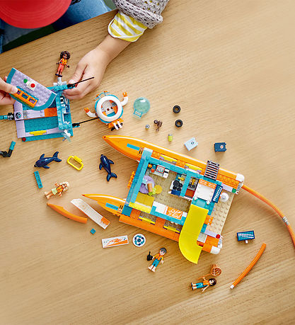 LEGO® Friends - Sea Rescue Boat 41734 - 717 Parts