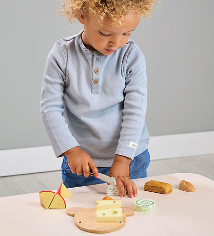 Tender Leaf Wooden Toy - Cutting Board with cheese - 15 Parts
