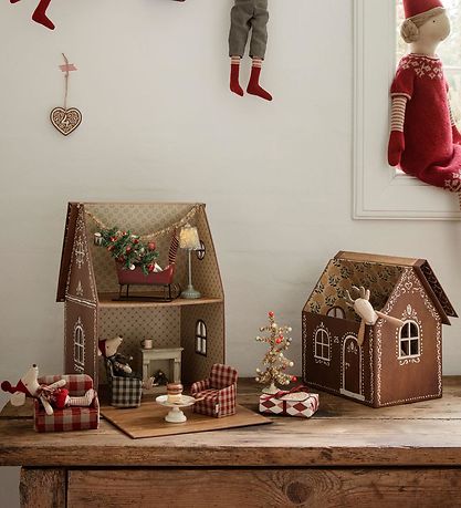 Maileg Miniature Fireplace - Mint Green Maileg Miniature Fireplace - Mint Green